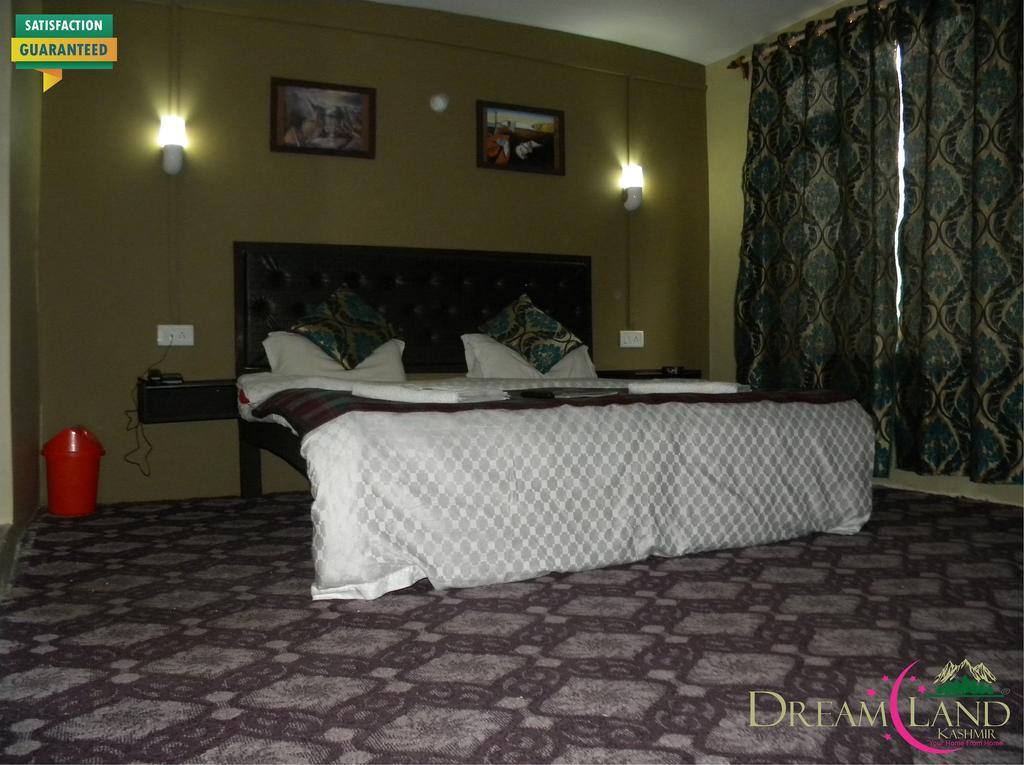 Dreamland Kashmir Cottage Pahalgam Room photo